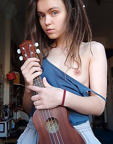 Amateur Hairy Girls Private Pics